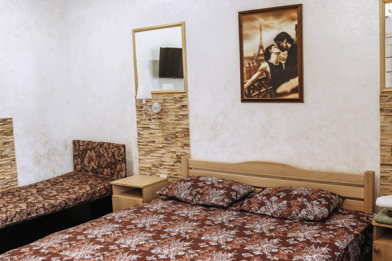 Hotel Rafinad Lviv Extérieur photo