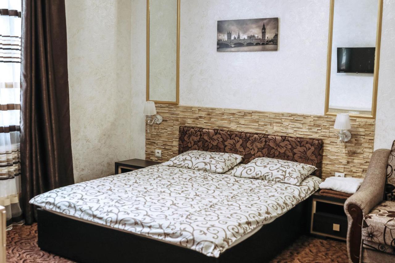 Hotel Rafinad Lviv Extérieur photo