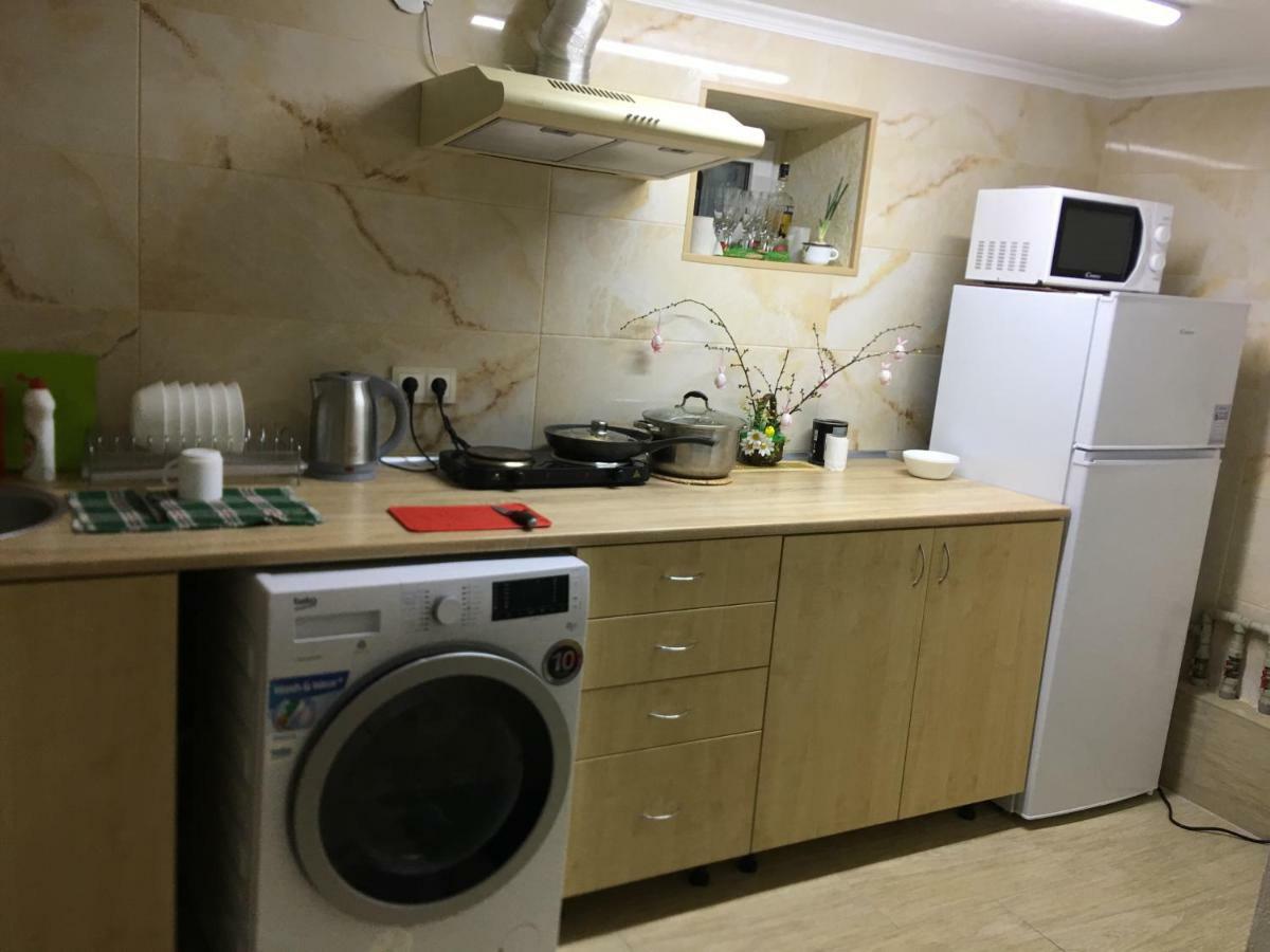 Hotel Rafinad Lviv Extérieur photo